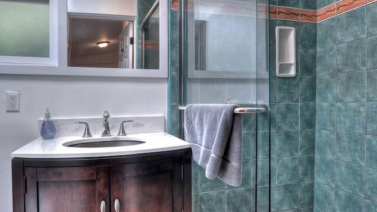 Photo of Bathroom in Santa Monica Canyon