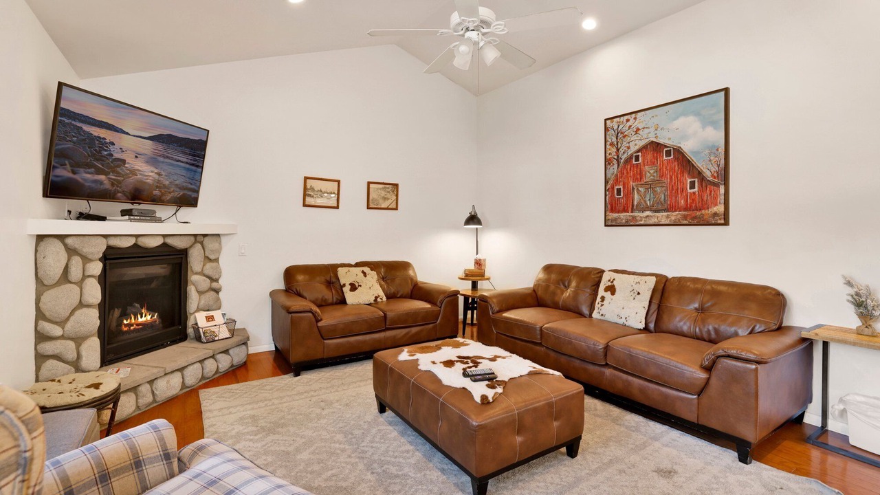 Photo of Livingroom in Big Bear Lake
