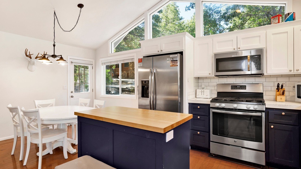 Photo of Kitchen in Big Bear Lake