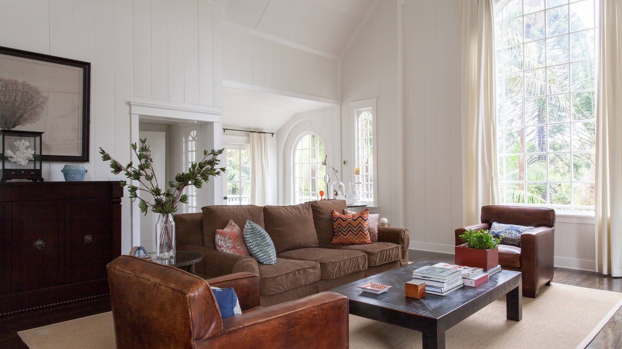 Photo of Livingroom in Hollywood Hills West