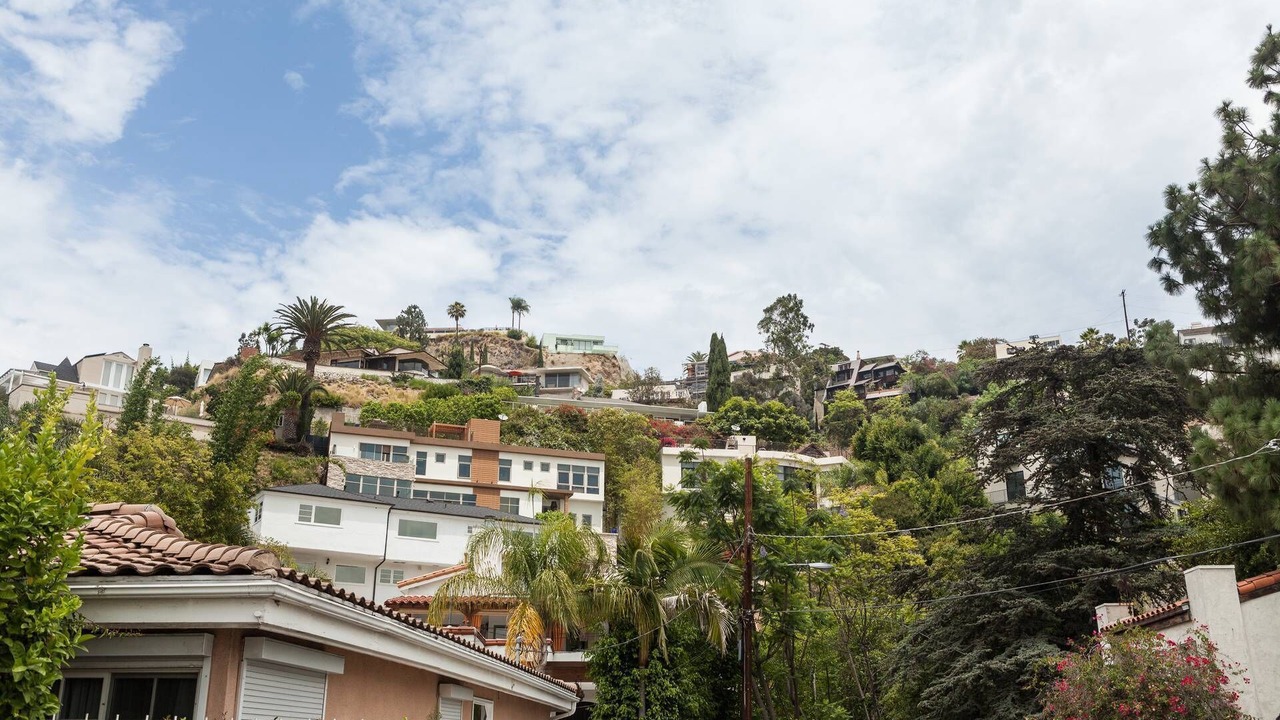 Photo of Others in Hollywood Hills West