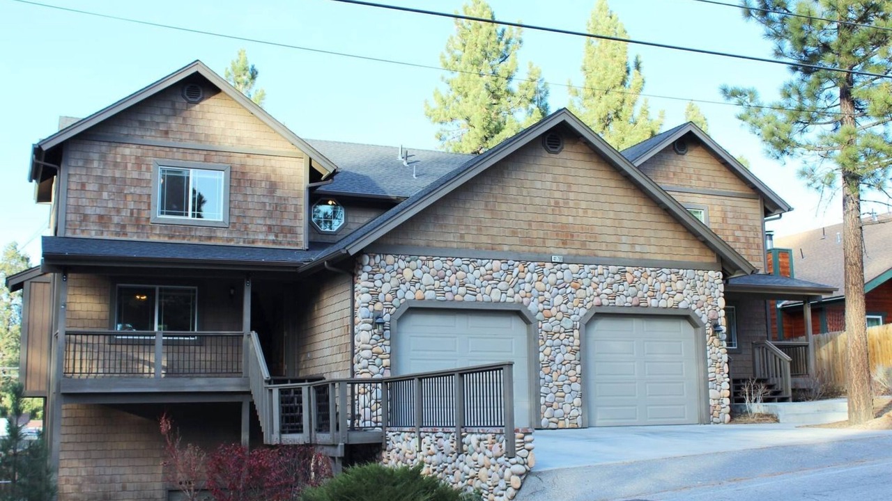 Photo of Outdoor in Summit Estates