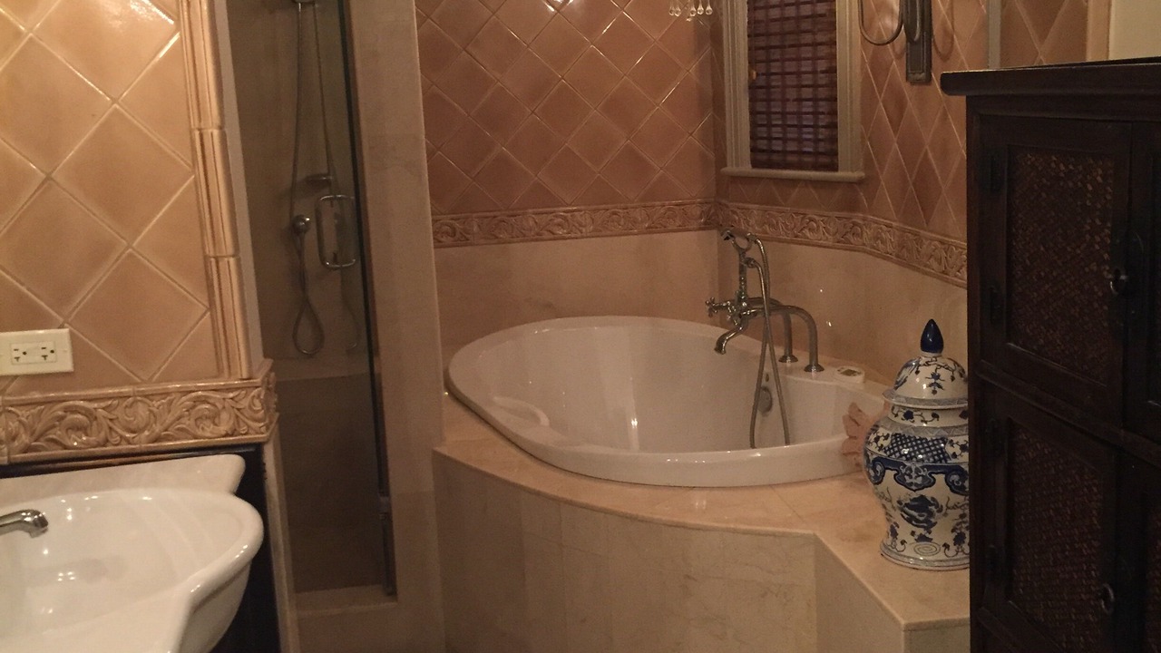 Photo of Bathroom in Hollywood