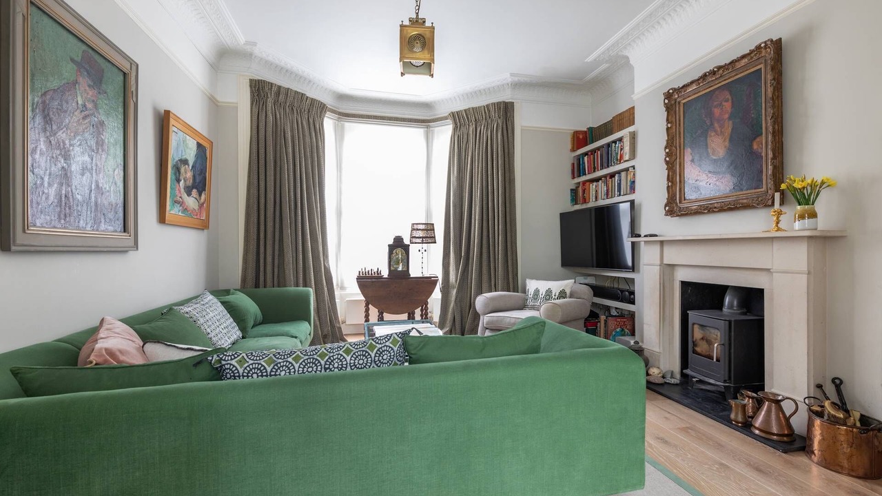 Photo of Livingroom in Addison