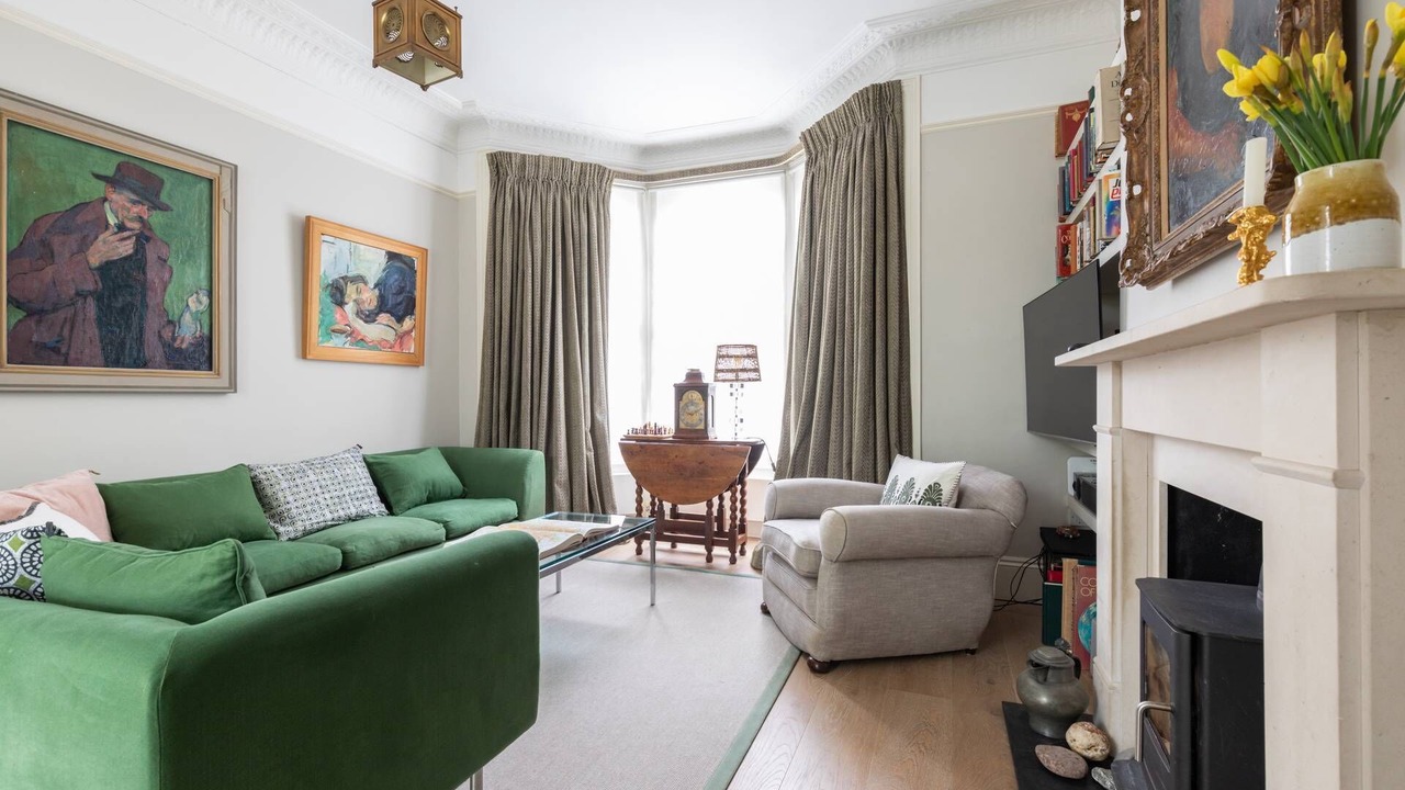 Photo of Livingroom in Addison