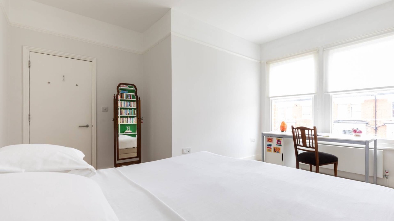 Photo of Bedroom in Addison