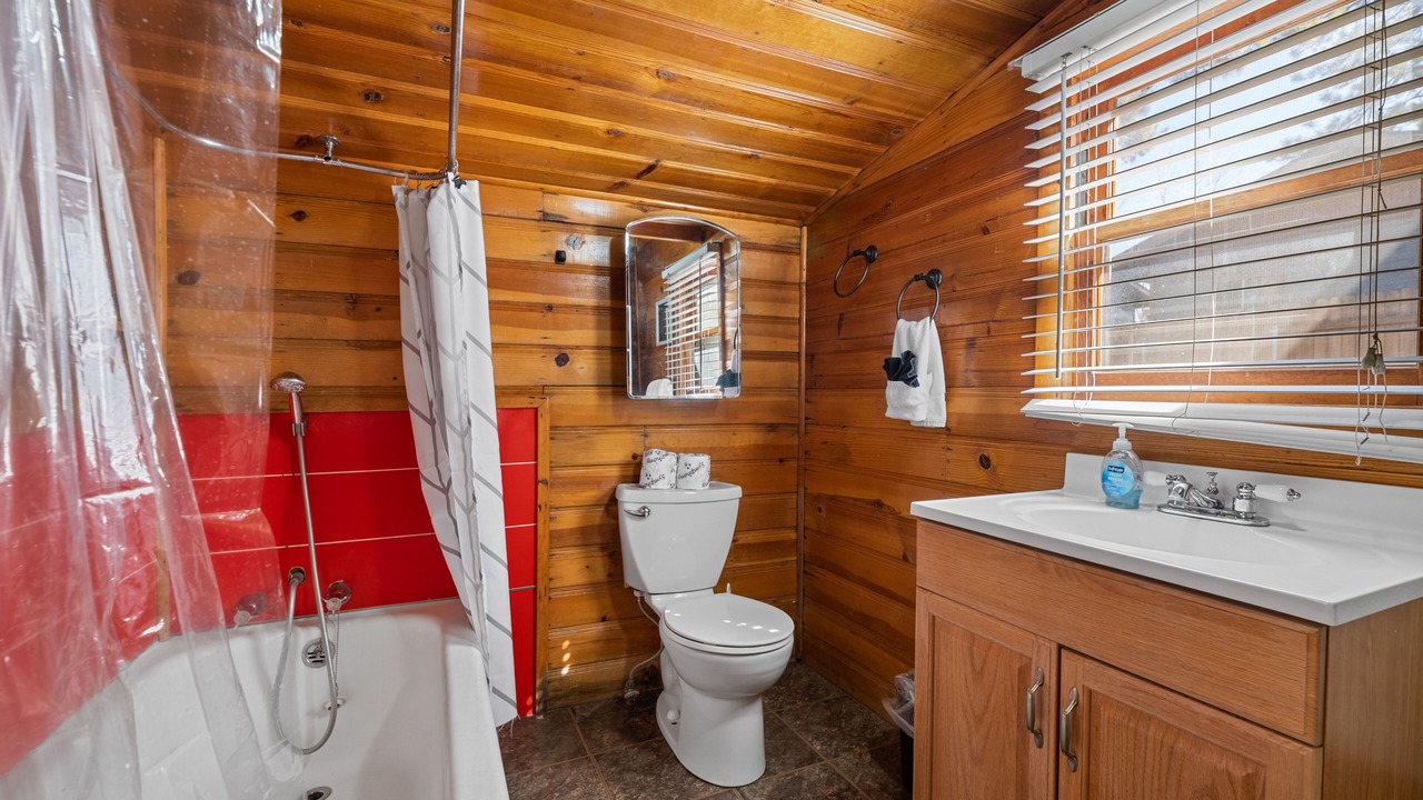 Photo of Bathroom in Big Bear Lake
