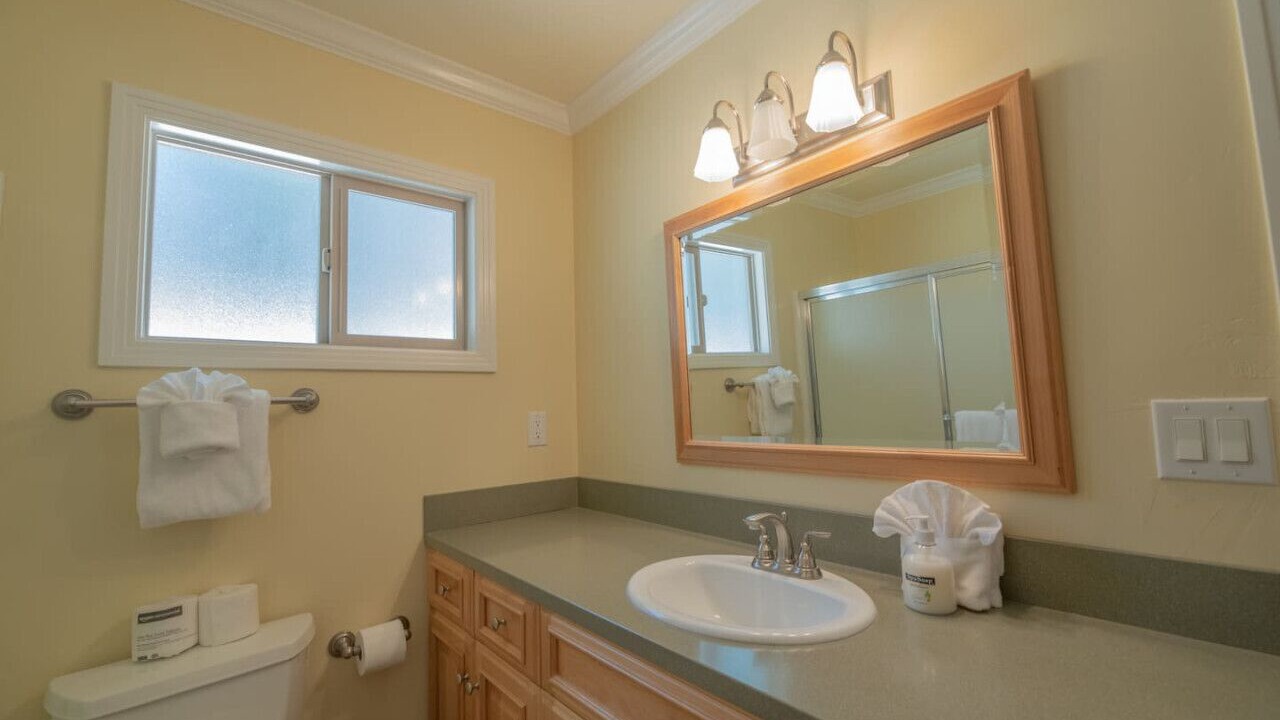 Photo of Bathroom in Upper Moonridge