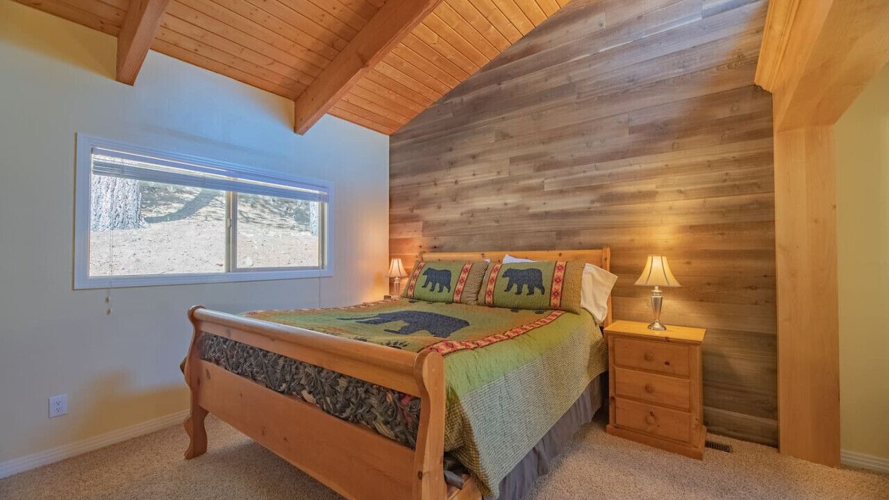 Photo of Bedroom in Upper Moonridge