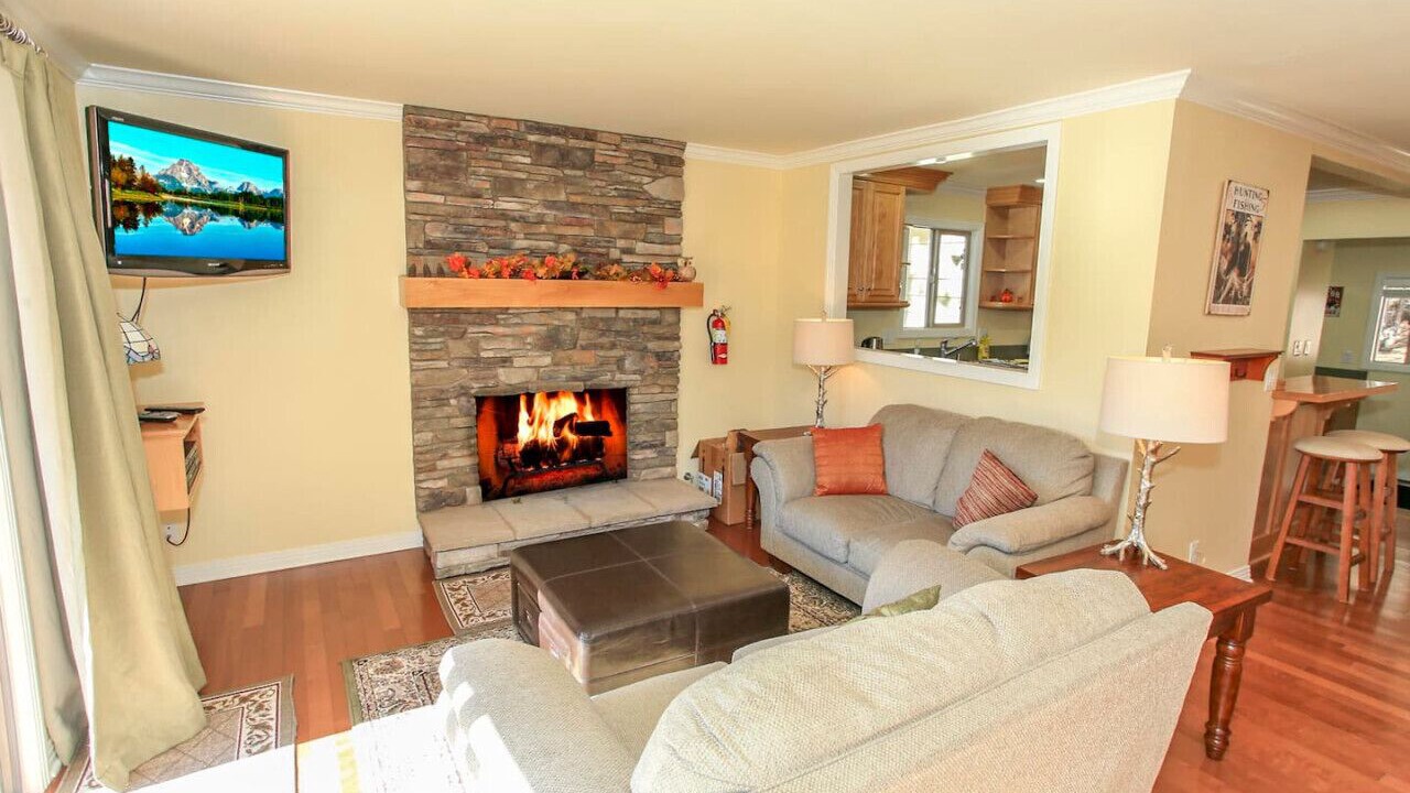Photo of Livingroom in Upper Moonridge