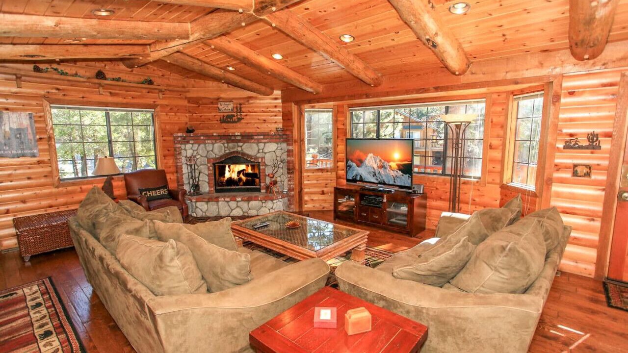 Photo of Livingroom in Upper Moonridge