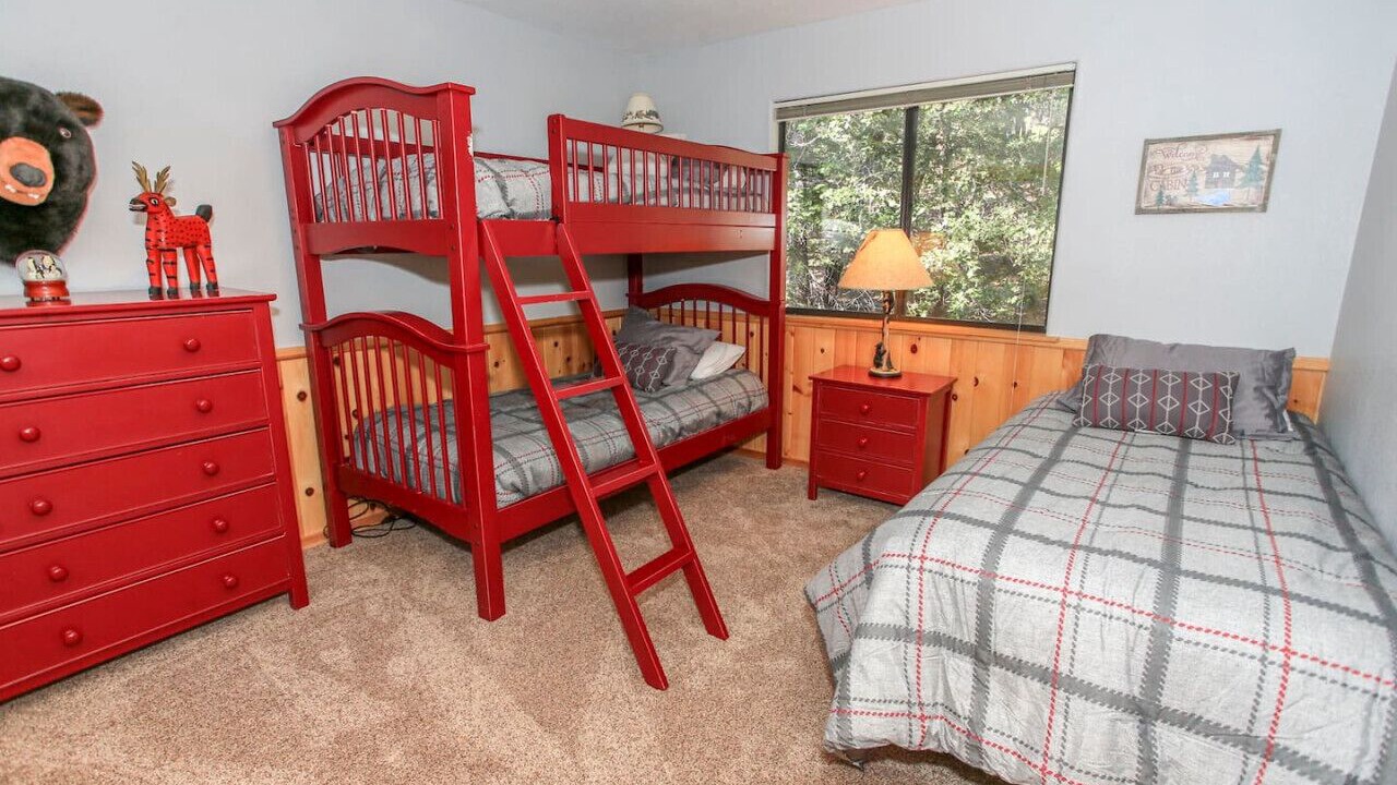 Photo of Bedroom in Upper Moonridge