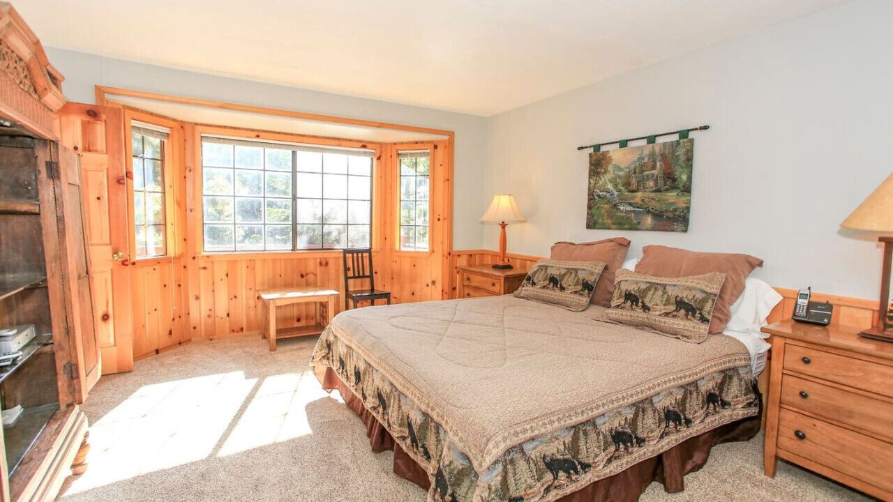 Photo of Bedroom in Upper Moonridge