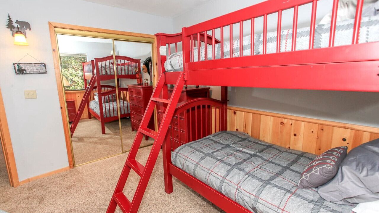 Photo of Bedroom in Upper Moonridge