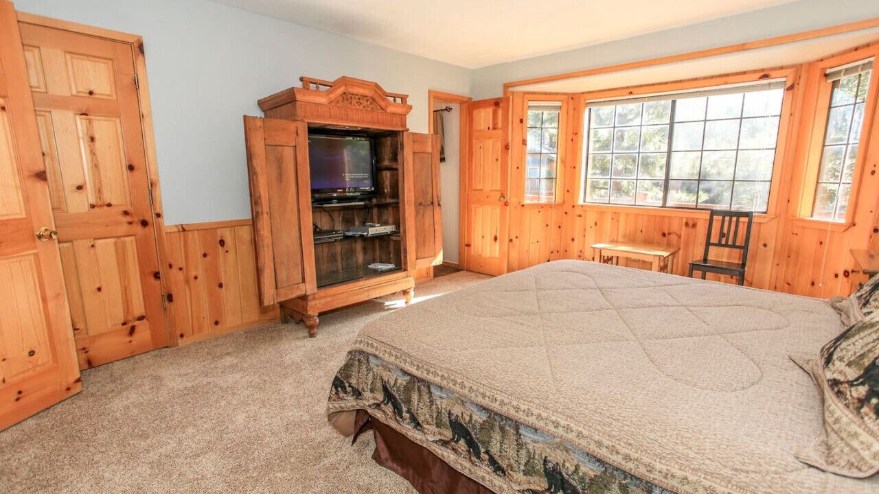 Photo of Bedroom in Upper Moonridge