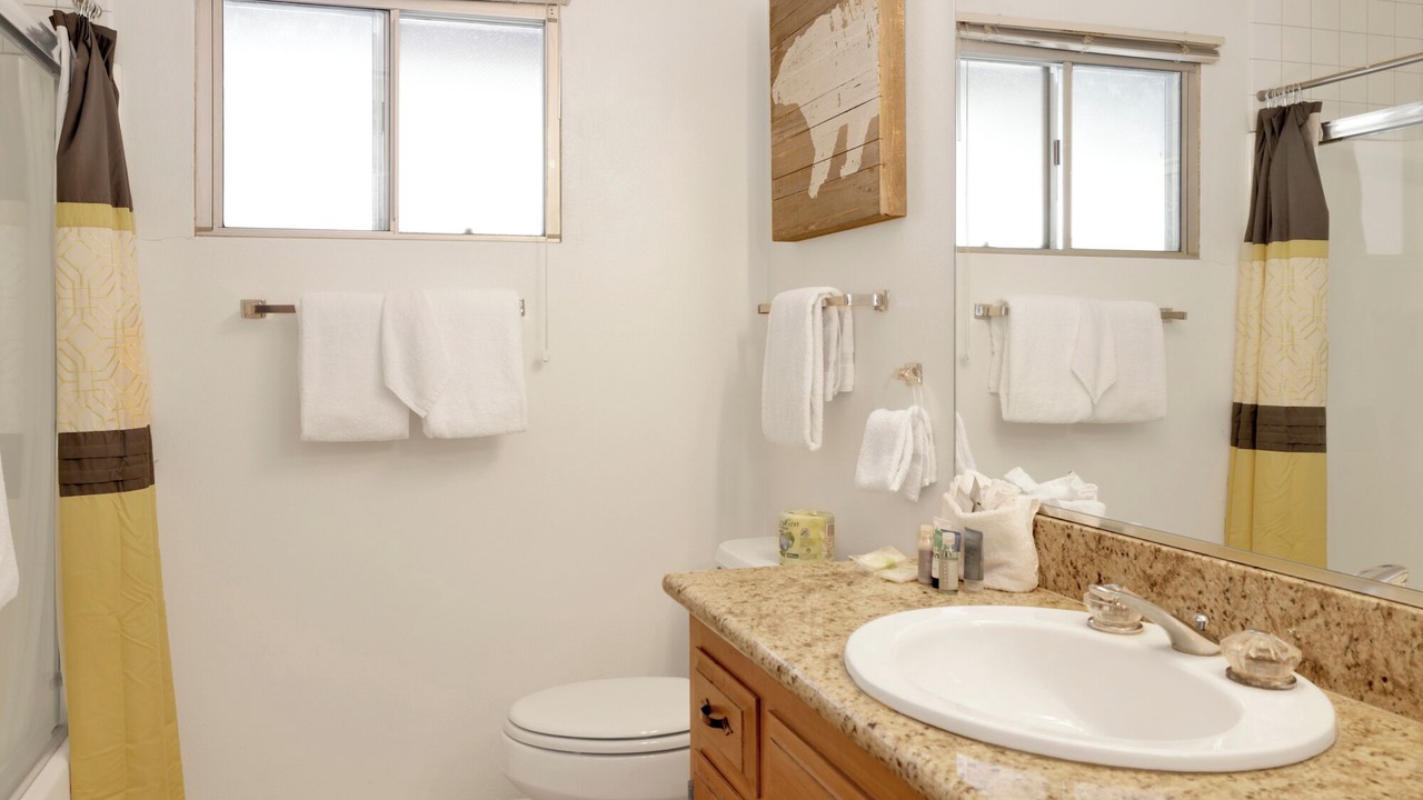 Photo of Bathroom in Summit Estates