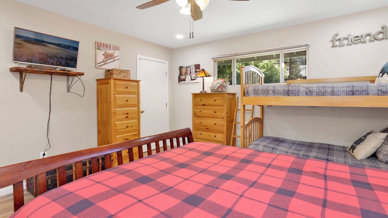 Photo of Bedroom in Summit Estates