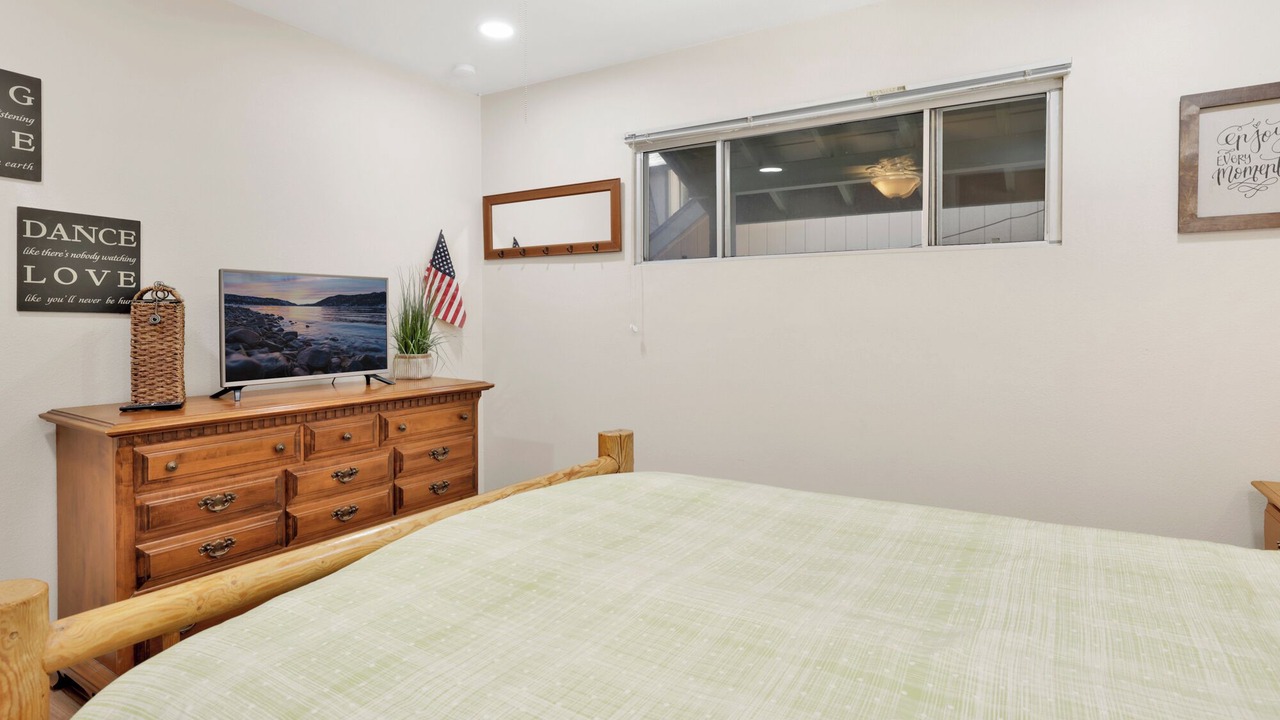 Photo of Bedroom in Summit Estates