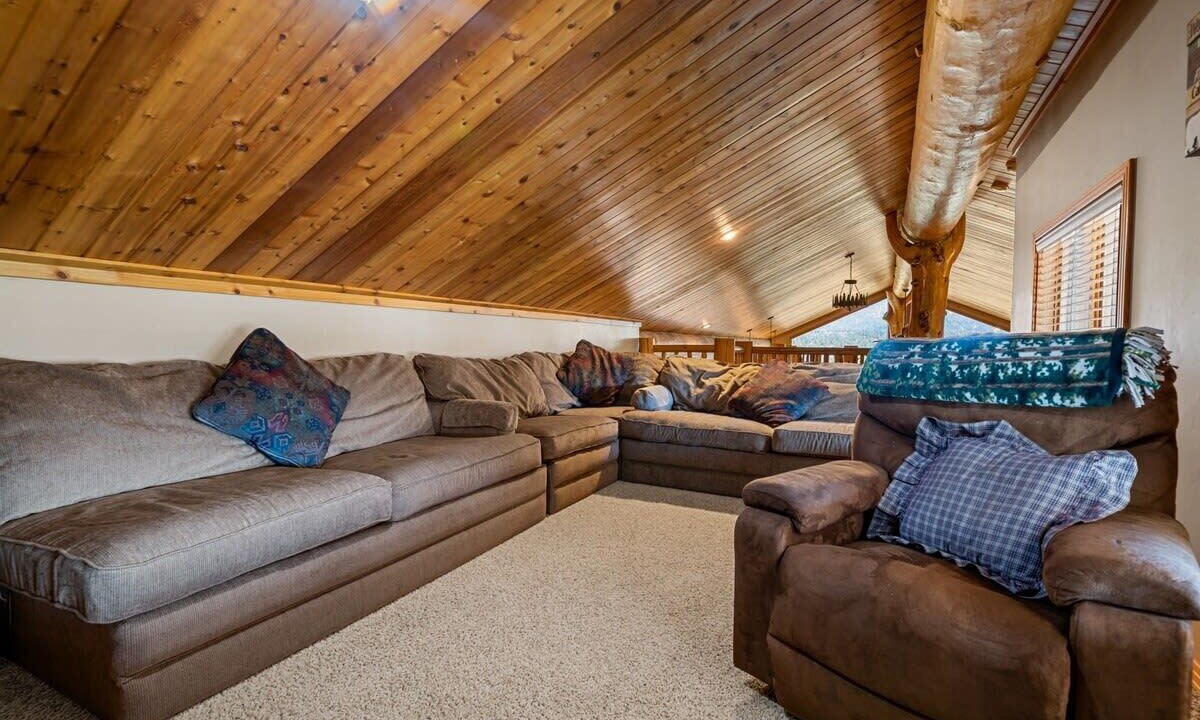 Photo of Bedroom in Castle Glen Estates