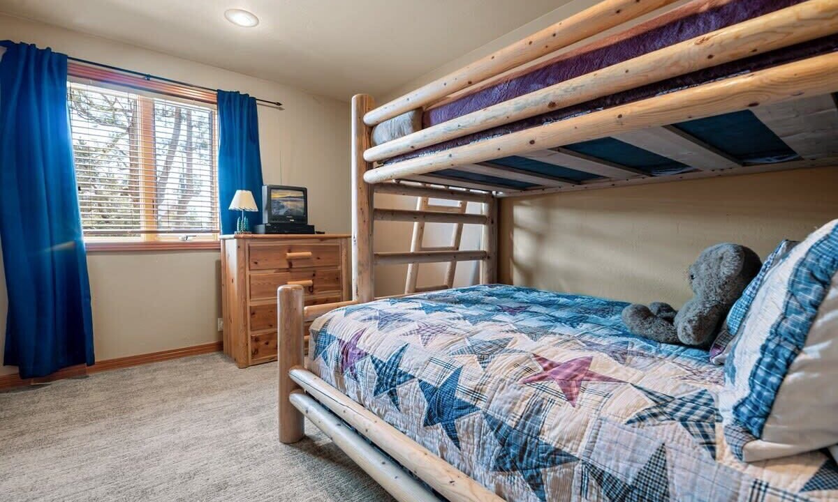 Photo of Bedroom in Castle Glen Estates