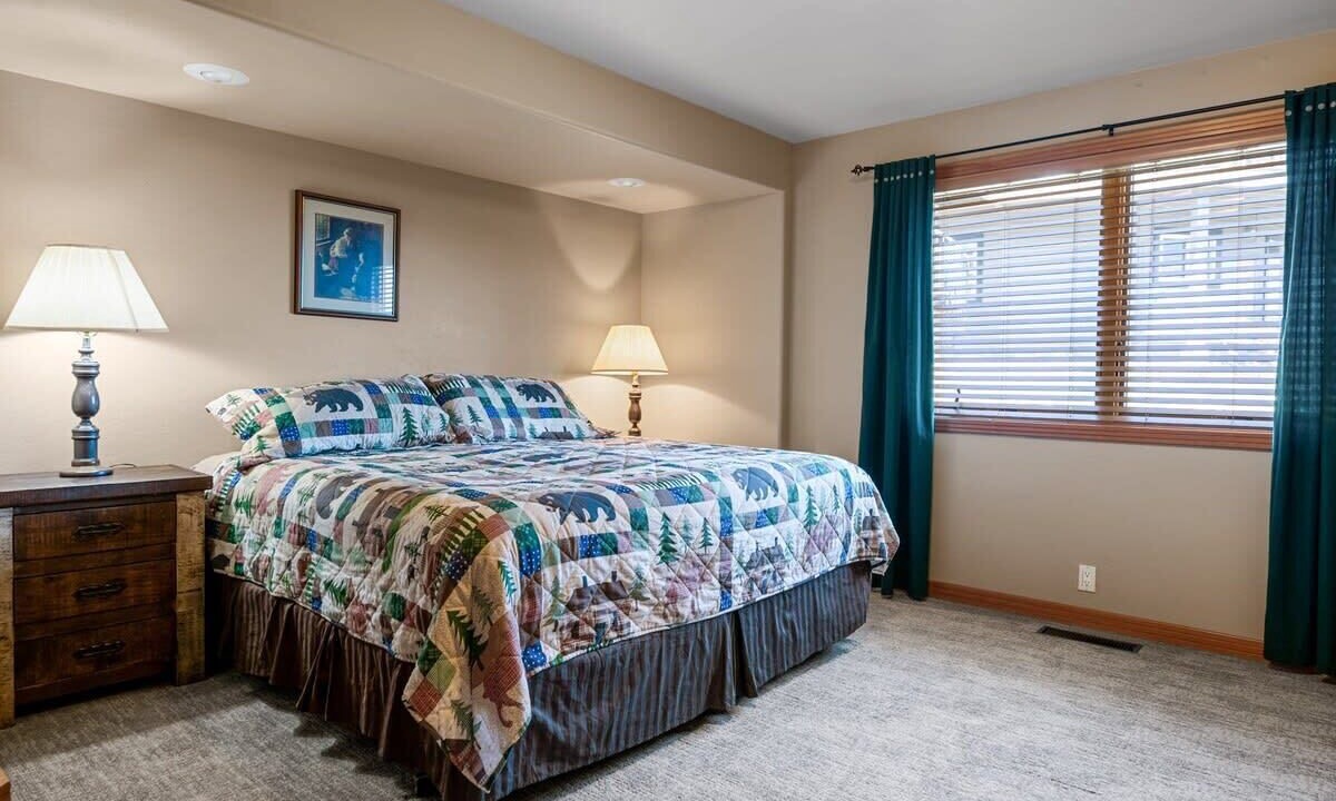 Photo of Bedroom in Castle Glen Estates