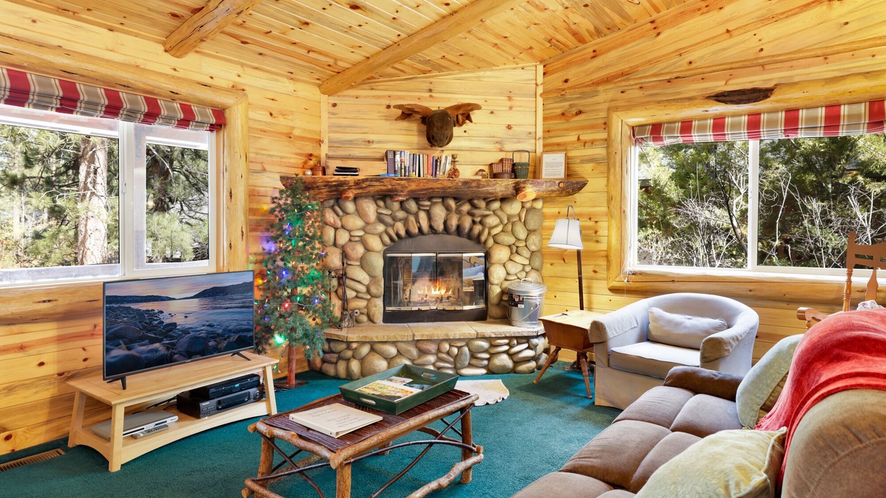 Photo of Livingroom in Fox Farm