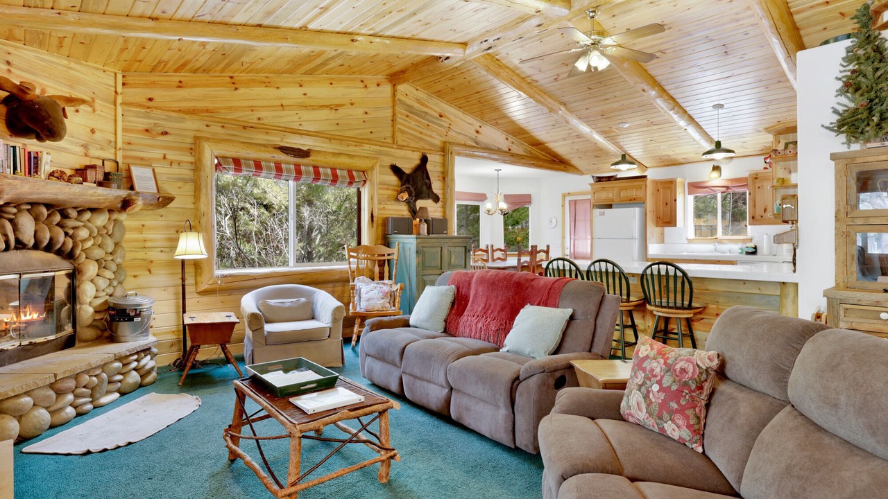 Photo of Livingroom in Fox Farm