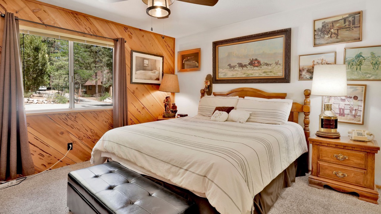 Photo of Bedroom in Summit Estates