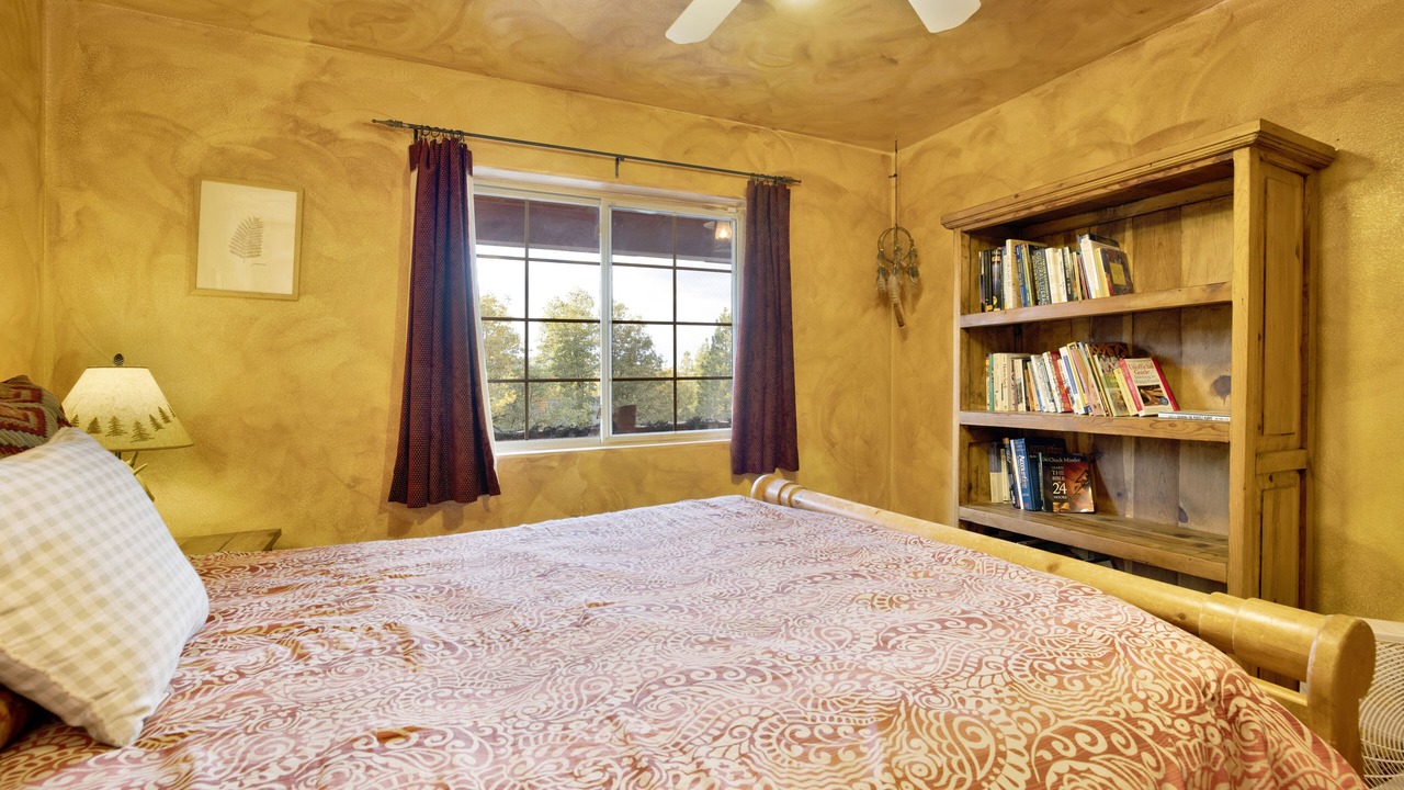 Photo of Bedroom in Upper Moonridge