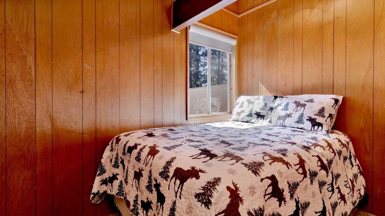 Photo of Bedroom in Summit Estates