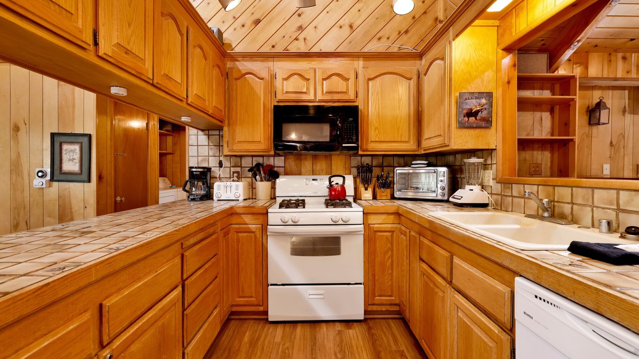 Photo of Kitchen in Summit Estates
