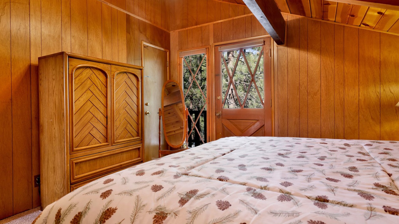 Photo of Bedroom in Summit Estates