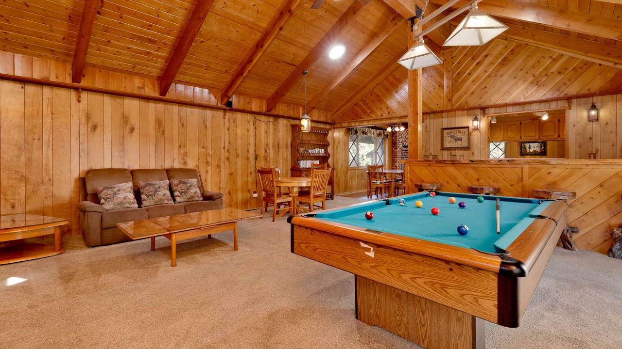 Photo of Bedroom in Summit Estates