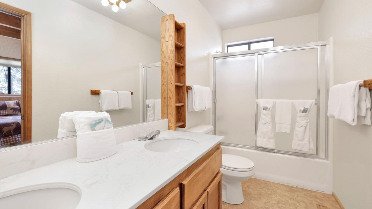 Photo of Bathroom in Upper Moonridge