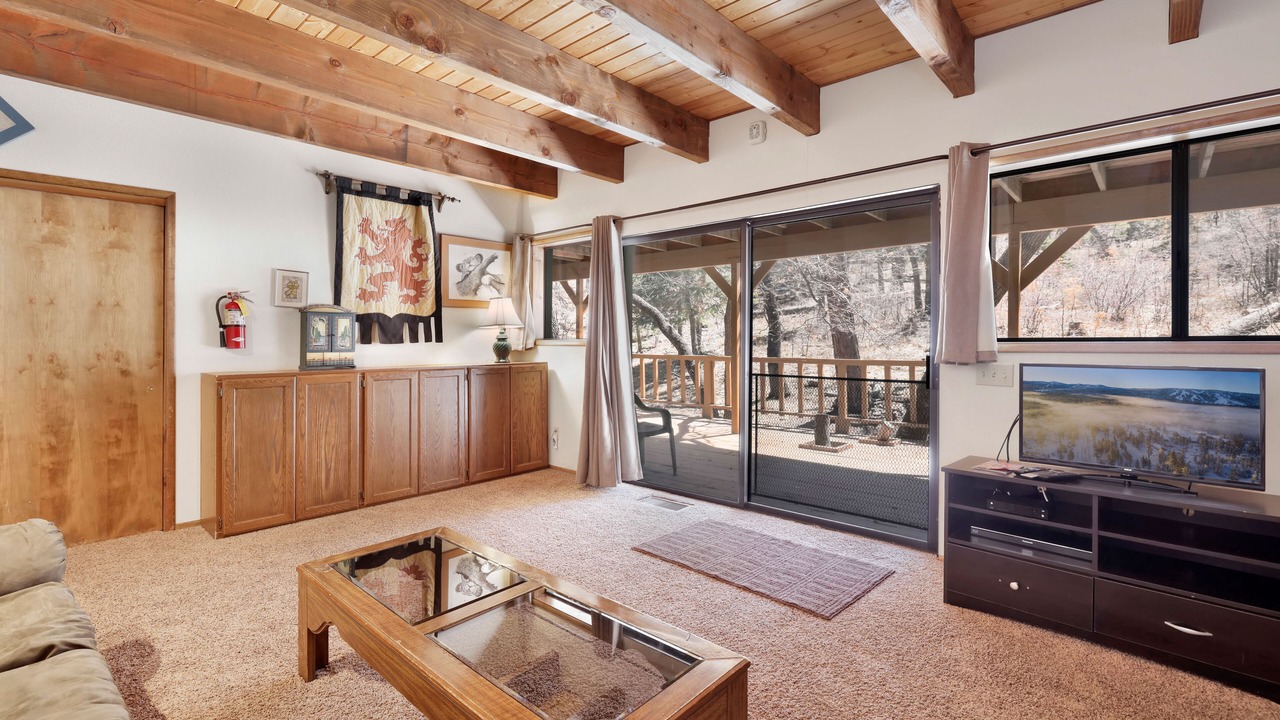 Photo of Livingroom in Upper Moonridge