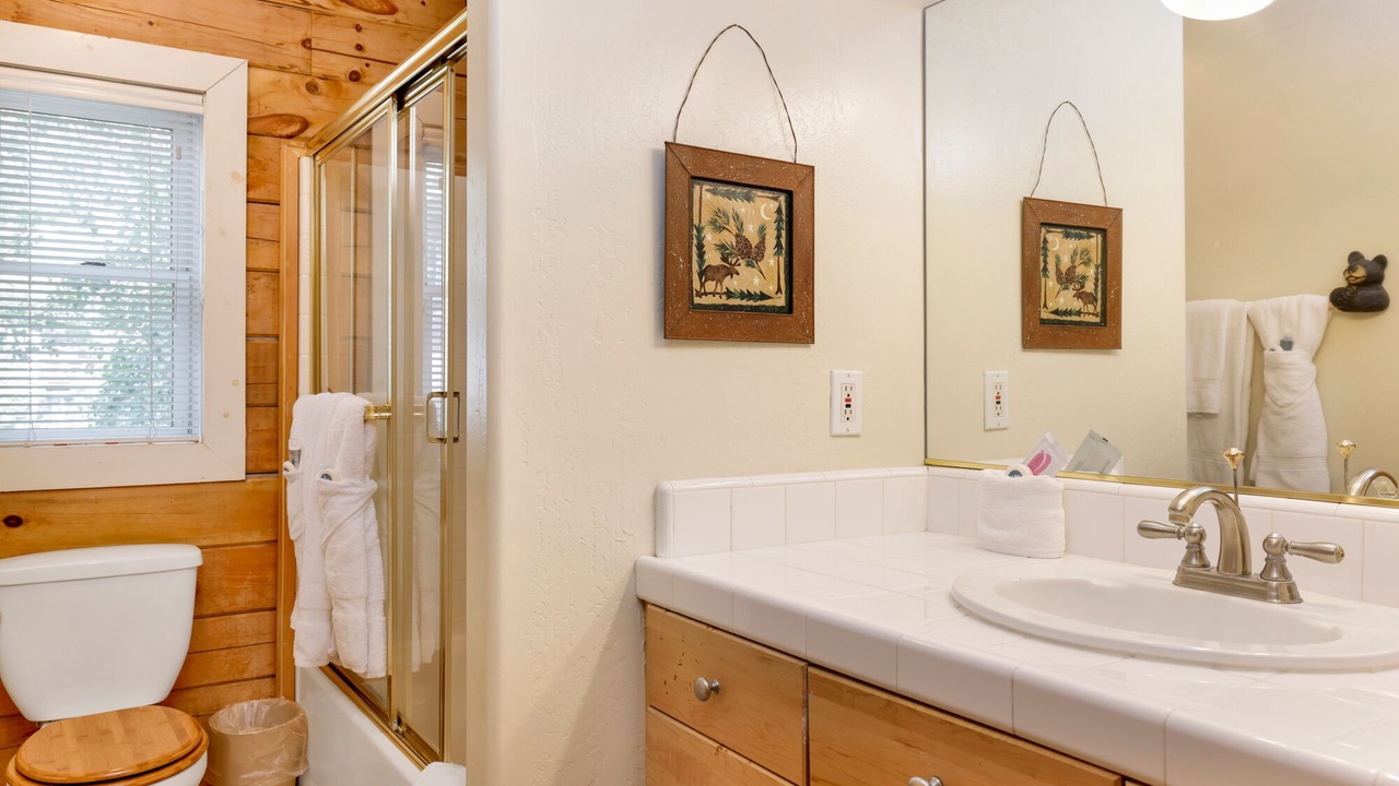 Photo of Bathroom in Fox Farm