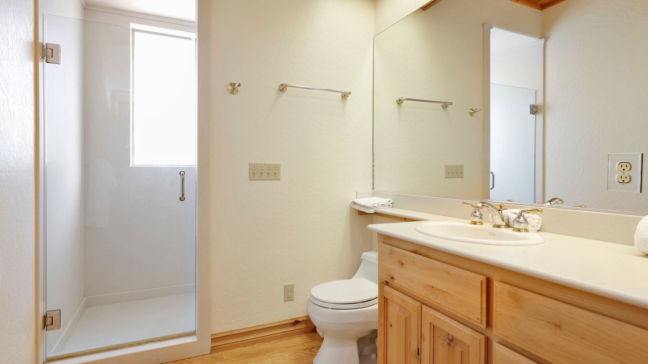 Photo of Bathroom in Castle Glen Estates