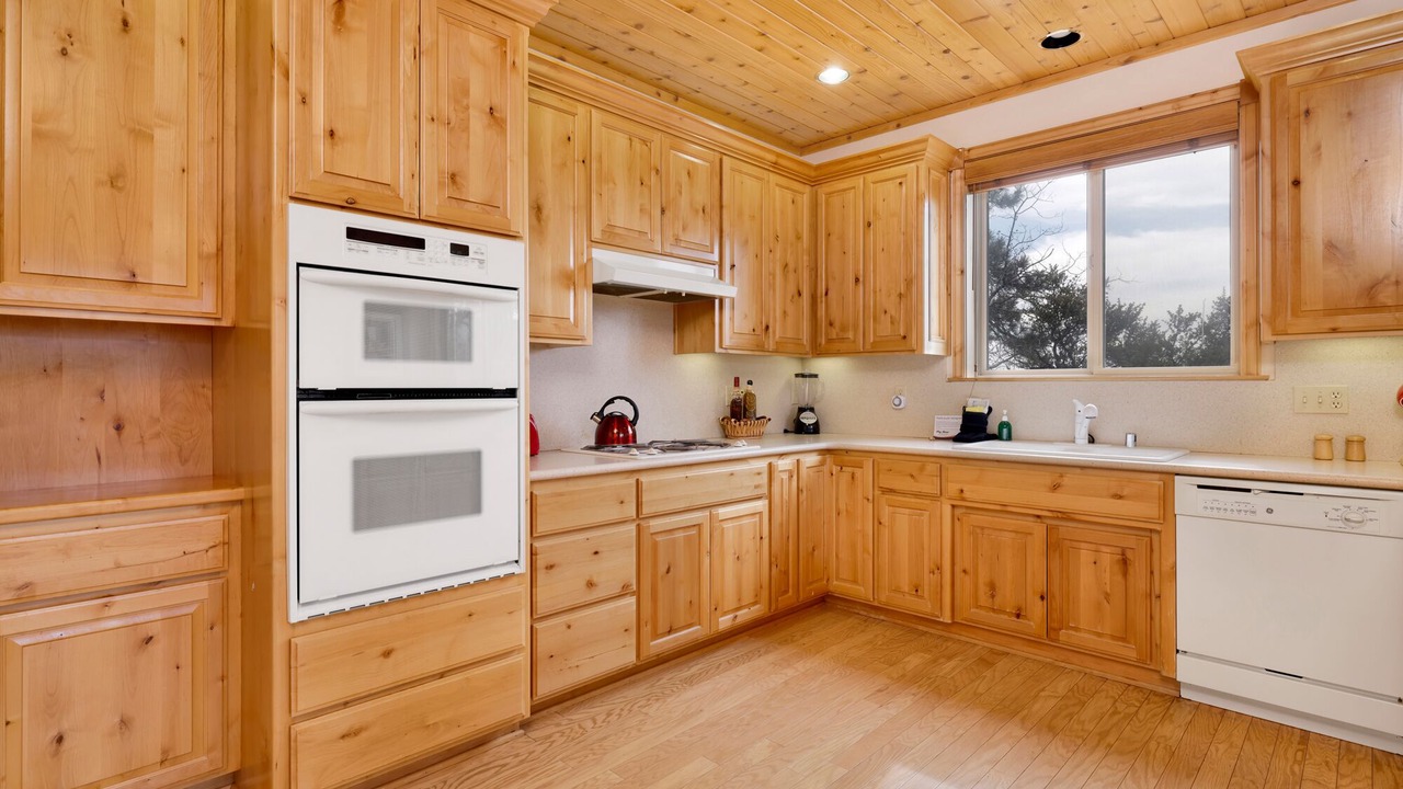 Photo of Kitchen in Castle Glen Estates