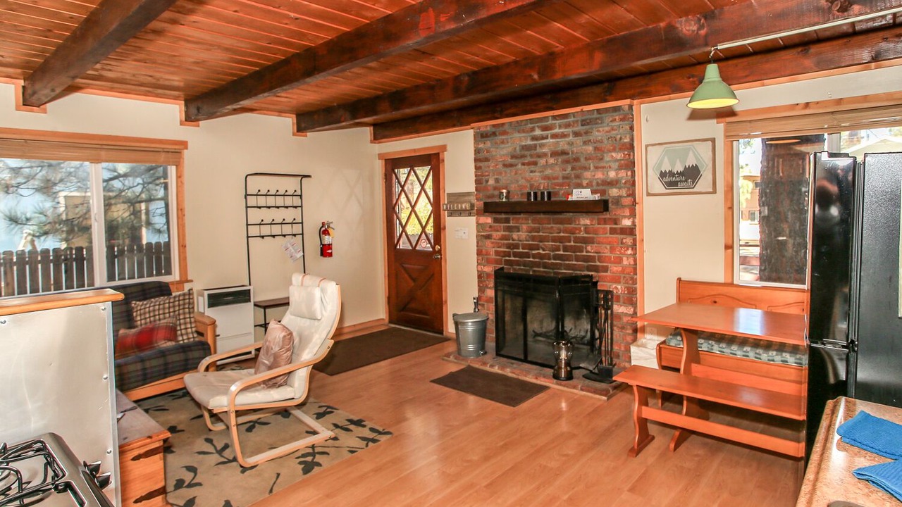 Photo of Livingroom in Summit Estates