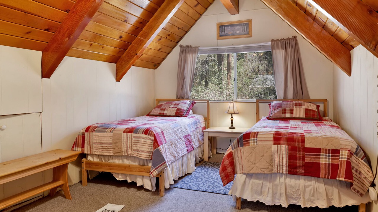Photo of Bedroom in Upper Moonridge