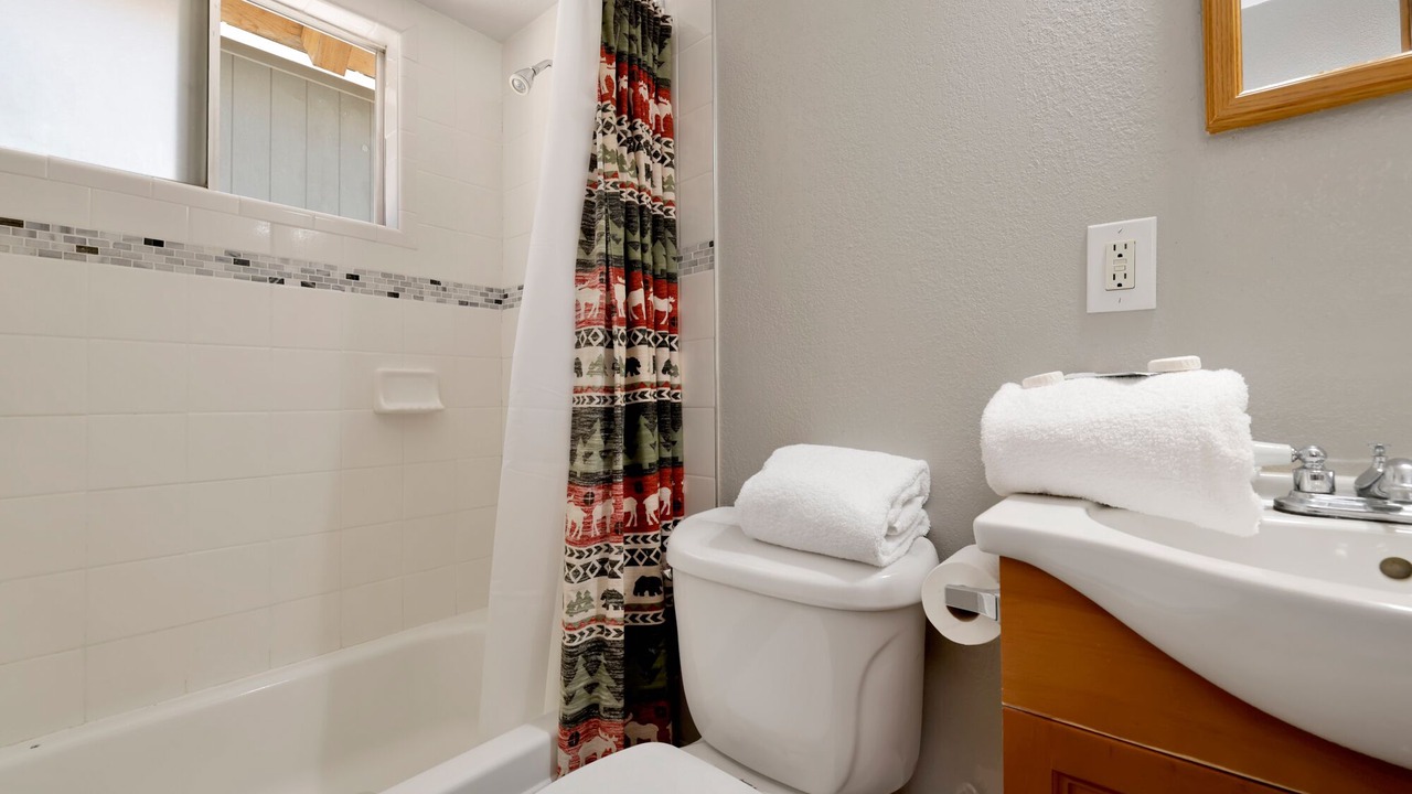 Photo of Bathroom in Upper Moonridge