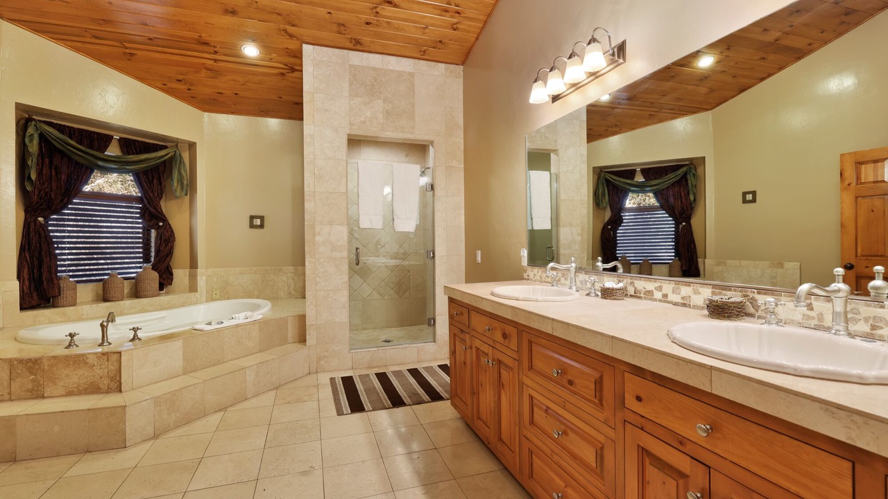 Photo of Bathroom in Evergreen Estates