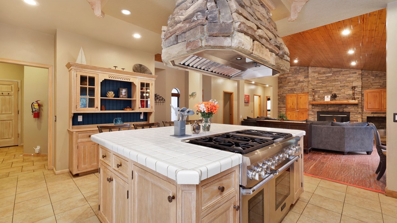 Photo of Kitchen in Evergreen Estates