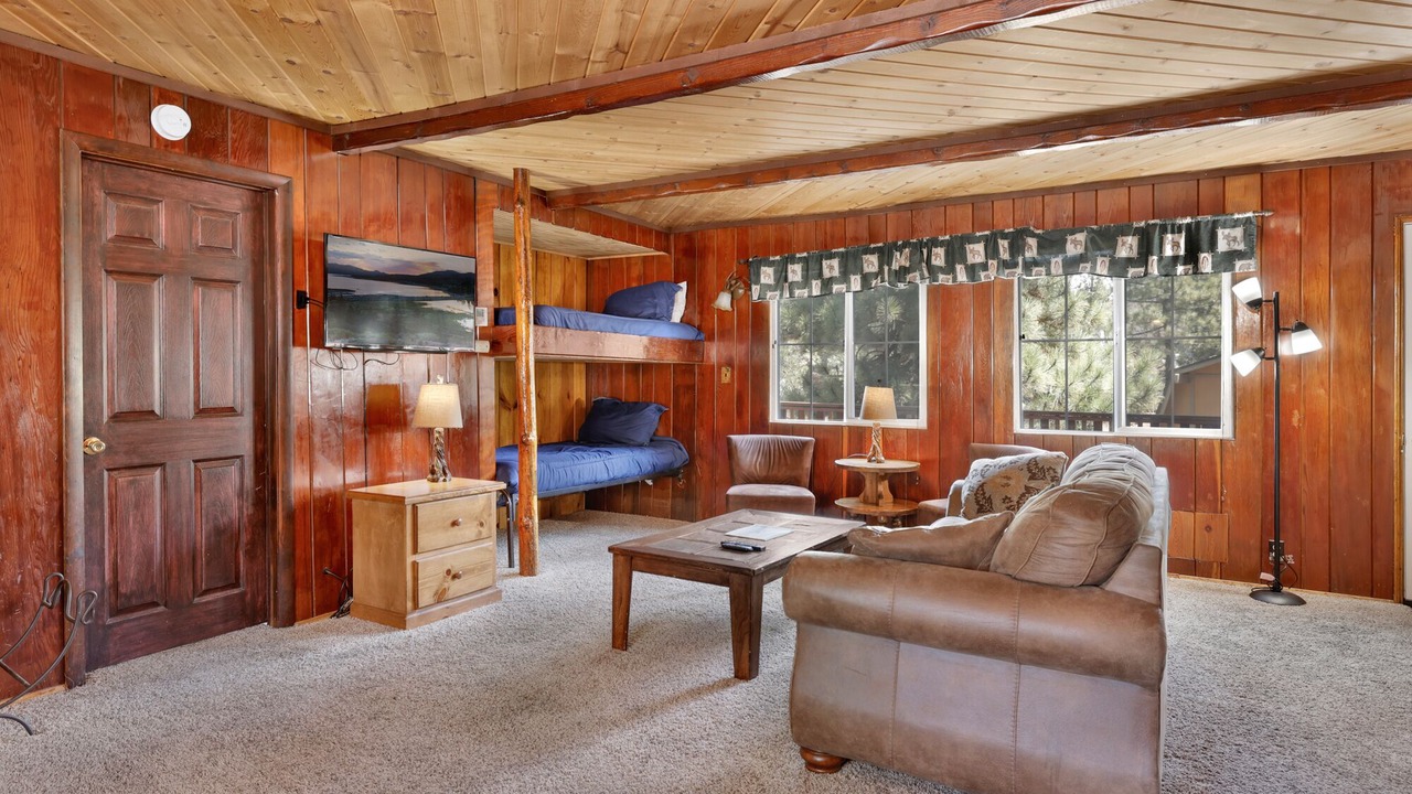 Photo of Livingroom in Big Bear Lake