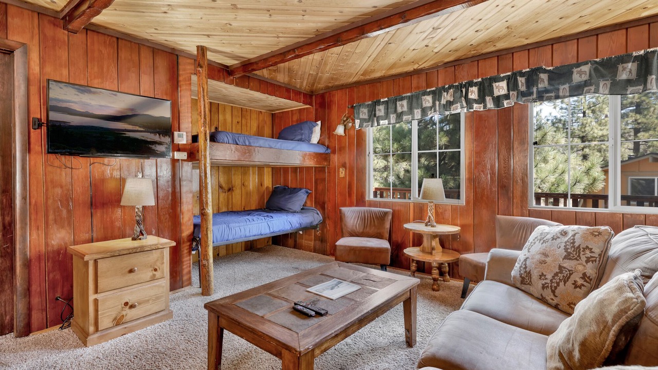 Photo of Bedroom in Big Bear Lake