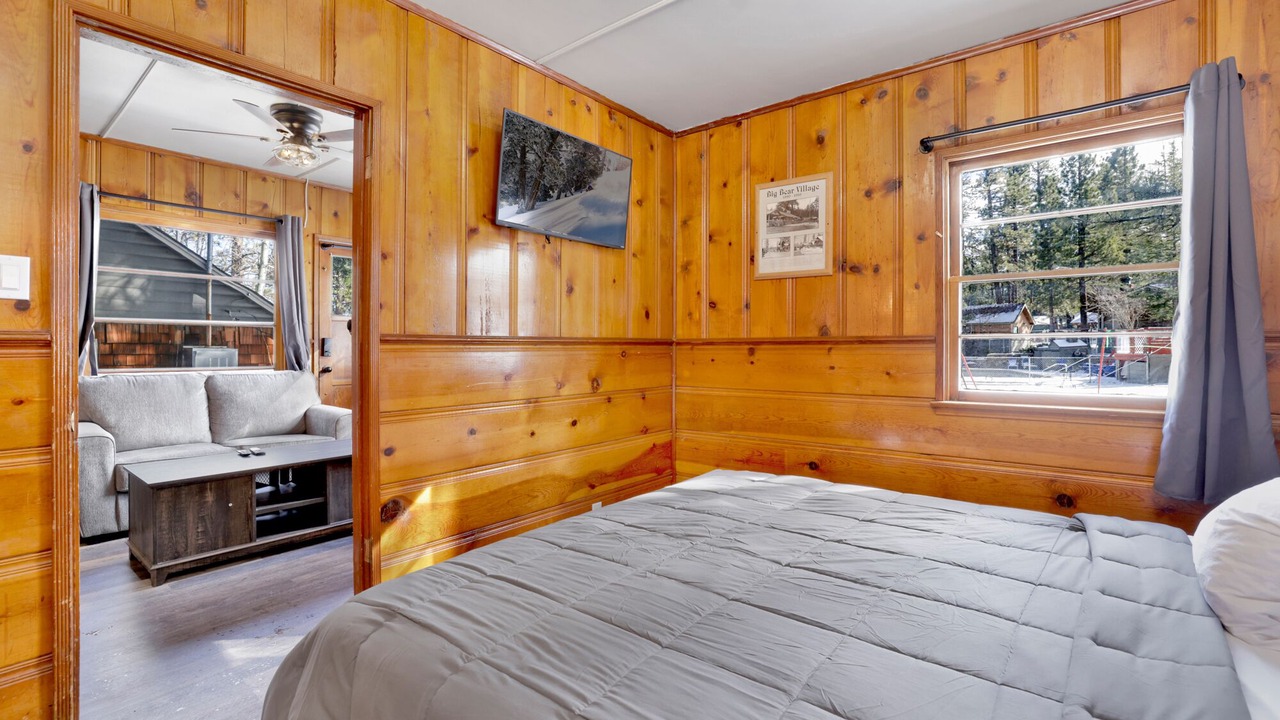 Photo of Bedroom in Big Bear Lake