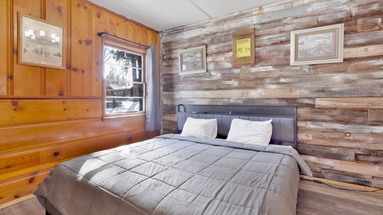 Photo of Bedroom in Big Bear Lake