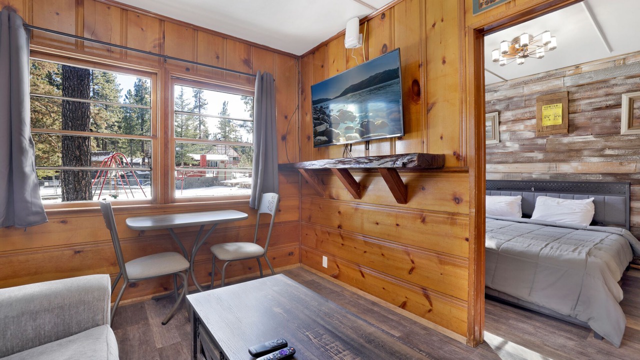 Photo of Bedroom in Big Bear Lake