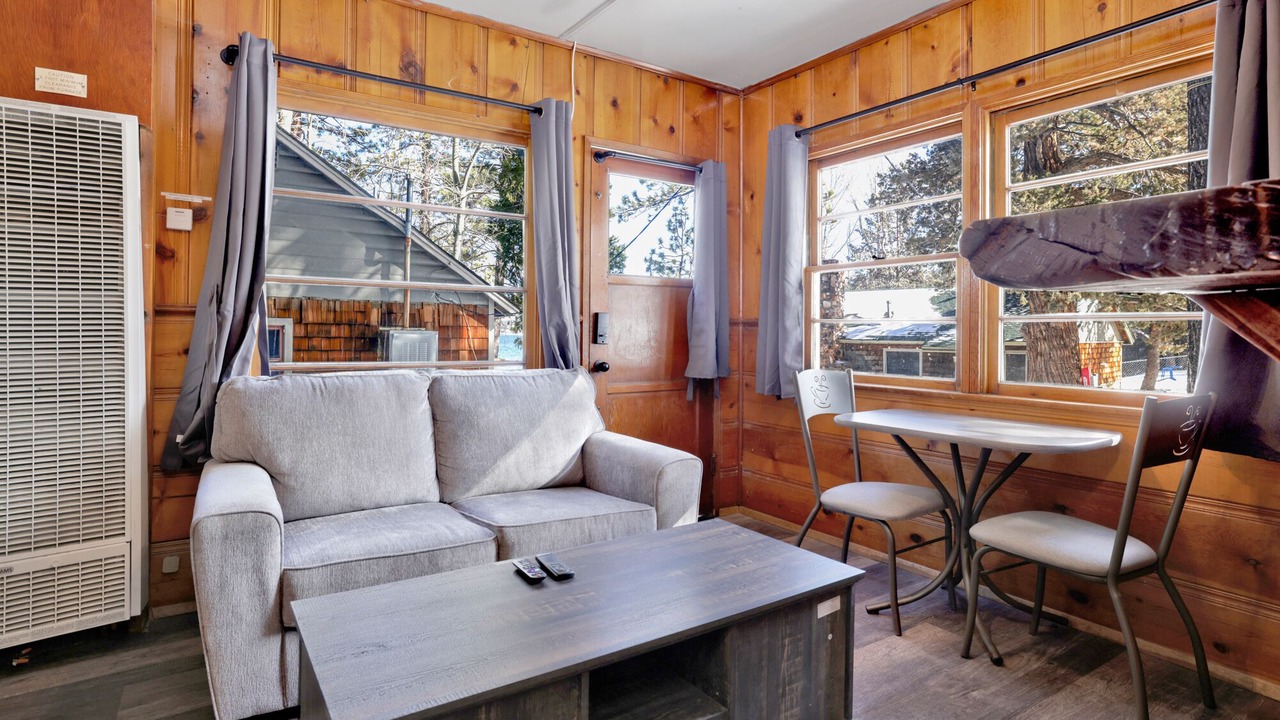 Photo of Livingroom in Big Bear Lake