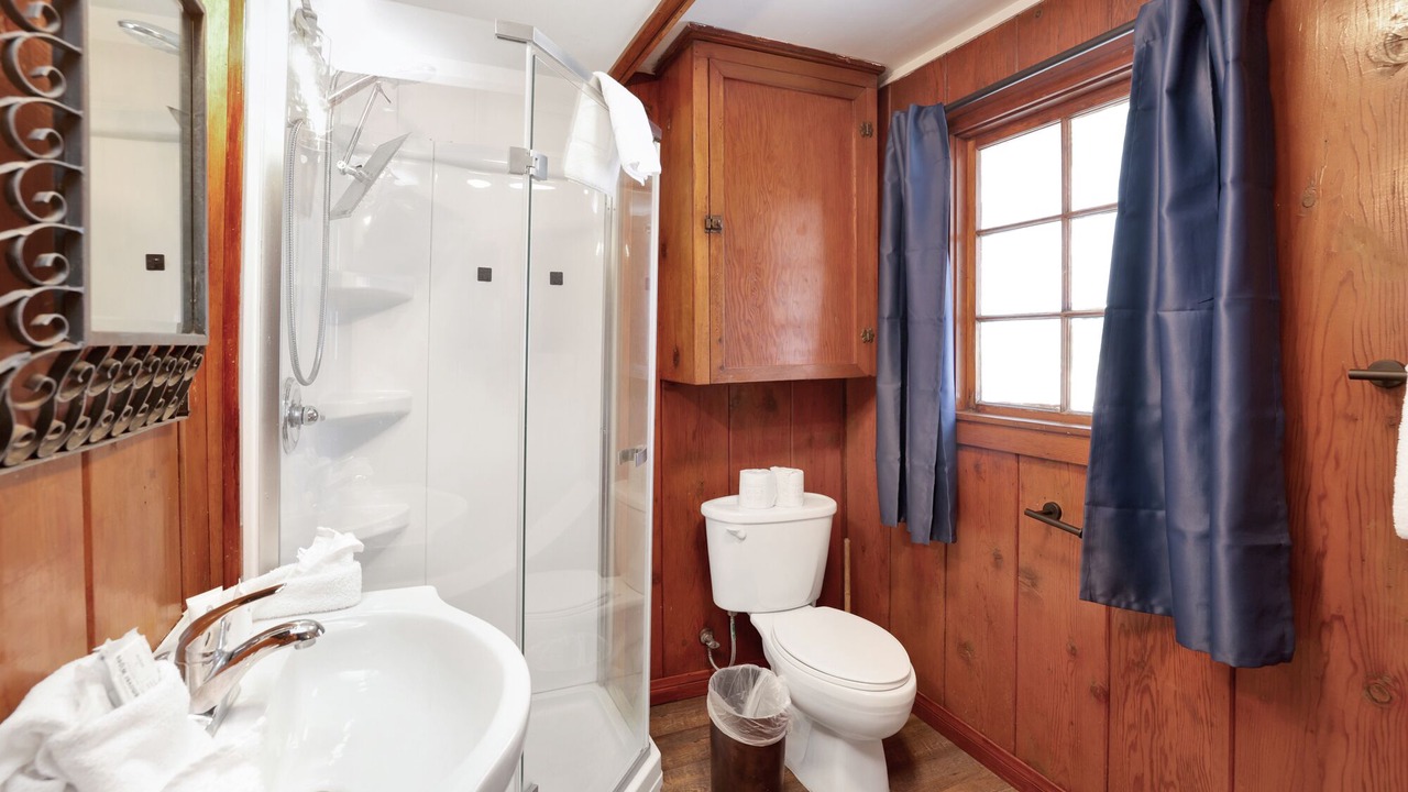 Photo of Bathroom in Big Bear Lake